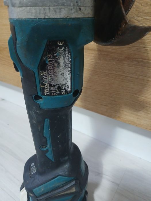 Ъглошлайф на макита работи отлично без зарядно към него