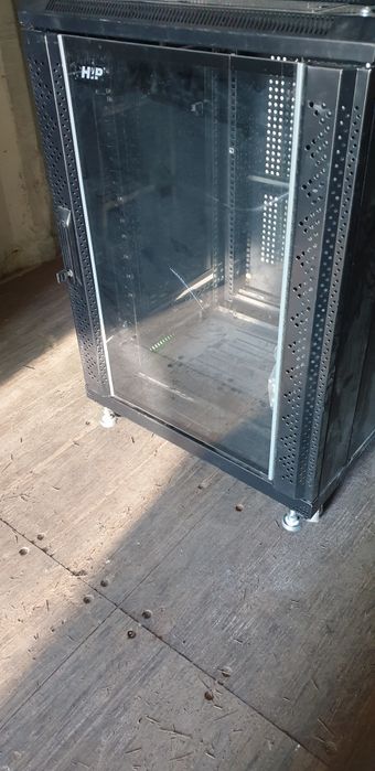 Серверный шкаф 12u