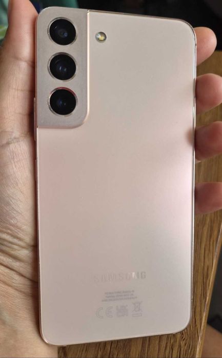 Телефон SAMSUNG S22