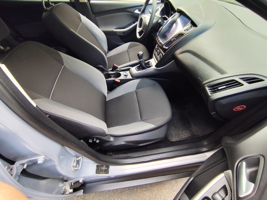 Ford Focus 2013, 1.6 benzină clasic, Navi, Cameră marșarier
