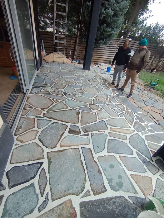 Piatra naturala si montaj