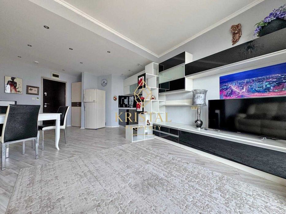 Продава се Двустаен апартамент в Свети Влас - 120 кв.м за 1375 €/кв.м - Снимка #3