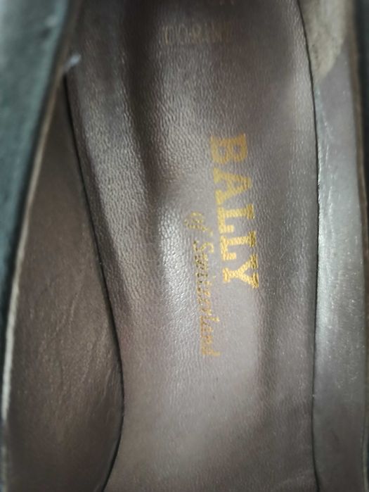 Pantofi BALLY  din piele intoarsa marimea 5 1/2