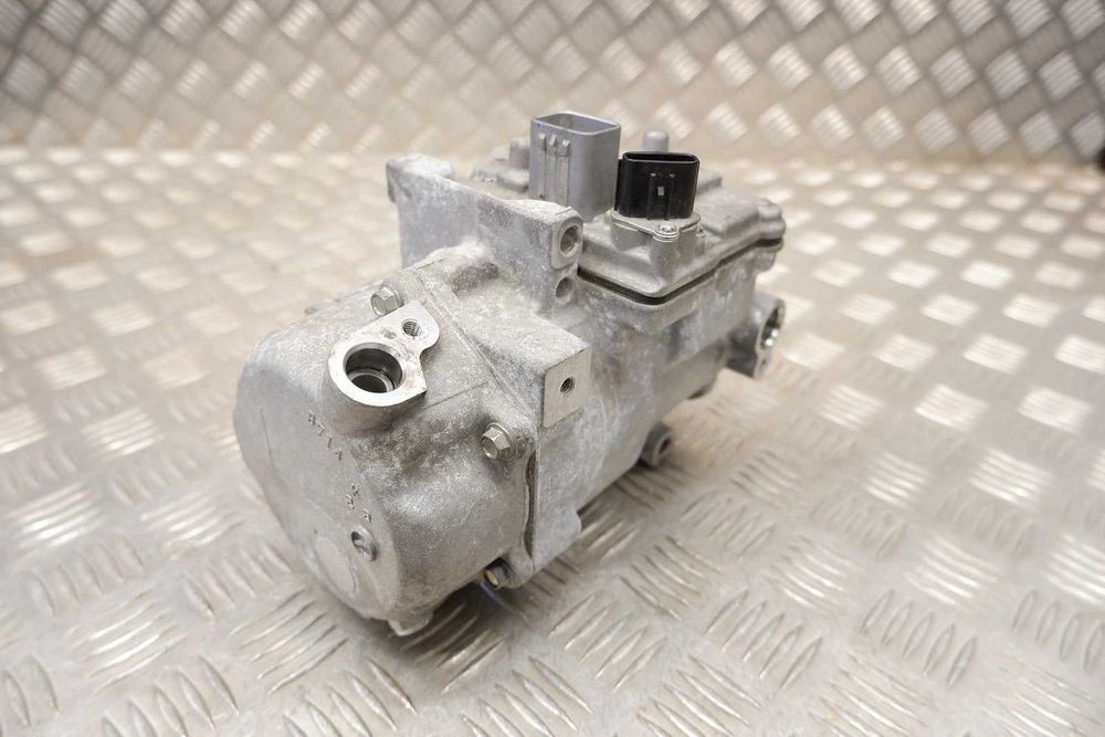 Compresor AC Lexus NX300h, RC300h, Toyota RAV4 Hybrid 042200-1690