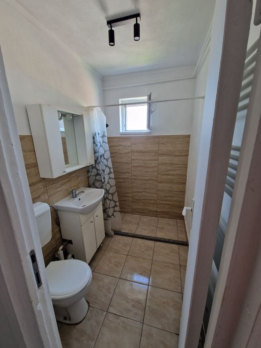 De inchiriat apartament 2 camere Decomandat  renovat total  prima inchiriere!
