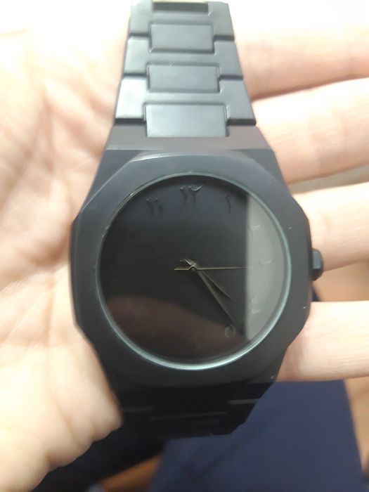 Soat Qora minimalist