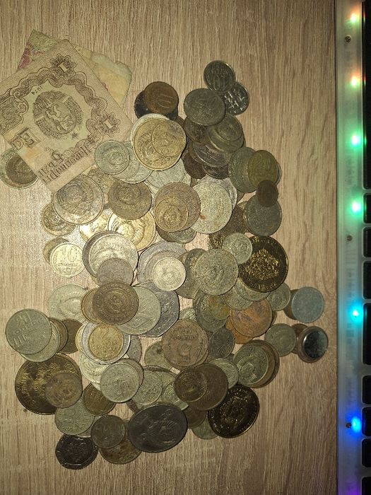 Монети и д-р.старинни неща