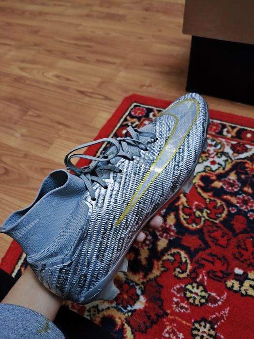 Бутсы новые насили 5 раз