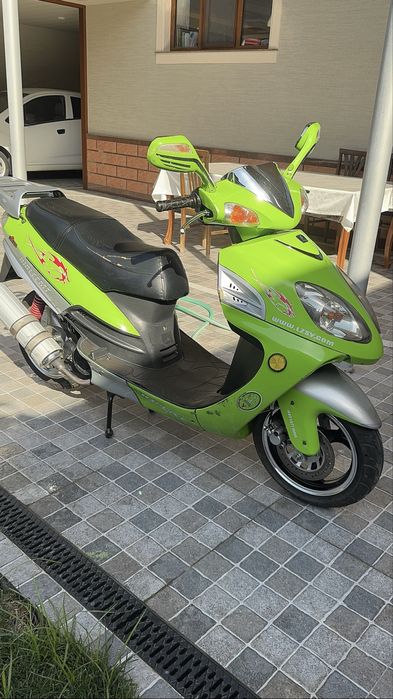 Продаю Скутер Skuter sotaman бензин