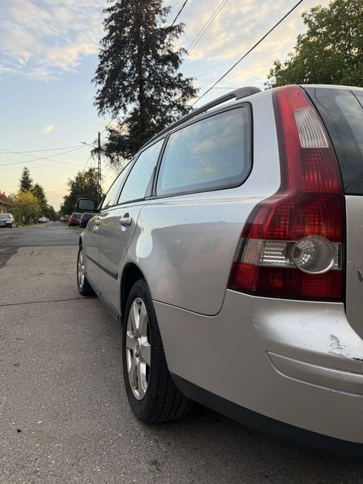 Se ofera spre vanzare volvo v50