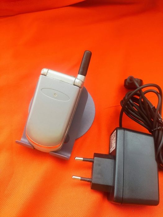 Motorola  v50+ incarcator l (decodat)