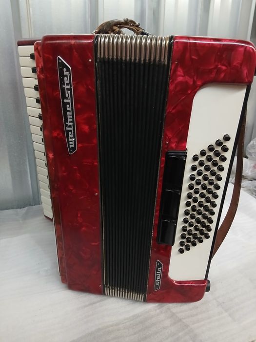 Акордеони различни