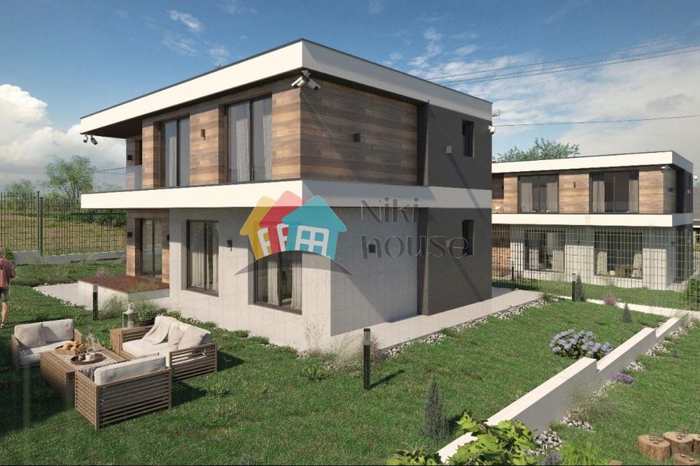 Продава се Къща в с. Звездица, Област Варна - 216 кв.м за 1200 €/кв.м - Снимка #2