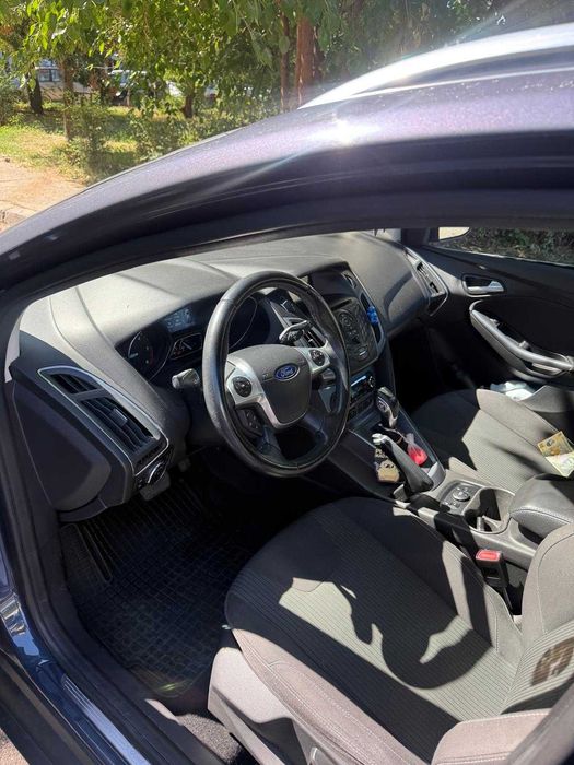 FORD Focus 2014 — imagine 5
