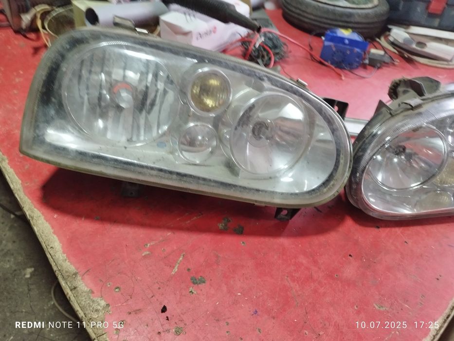 Faruri golf 3 de vînzare