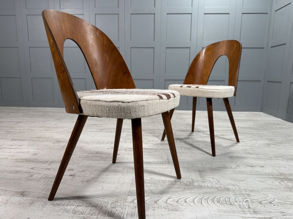 Трапезни столове на Антонин Шуман от 50-те У014