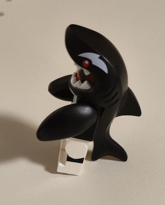 Lego мини фигурки и други