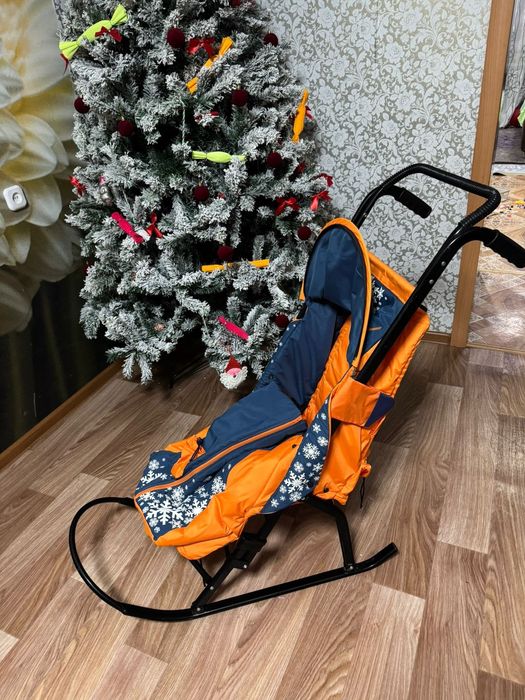 Продам санки с чехлом