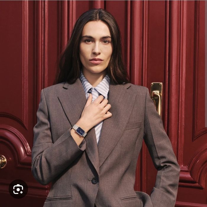 Луксозен дамски часовник TISSOT