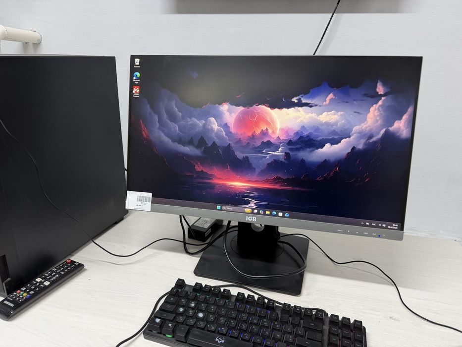 Монитор ICB 240 герц
