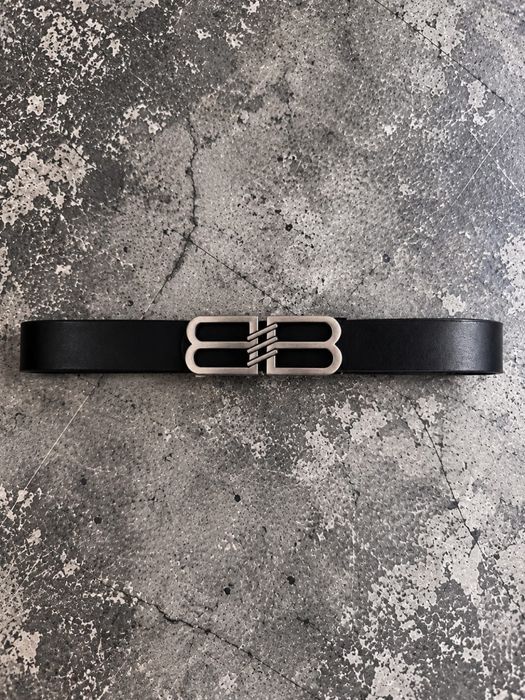 Curea Balenciaga