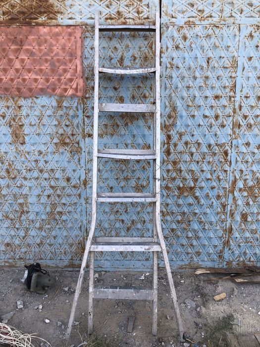 Алюминиевая стремянка