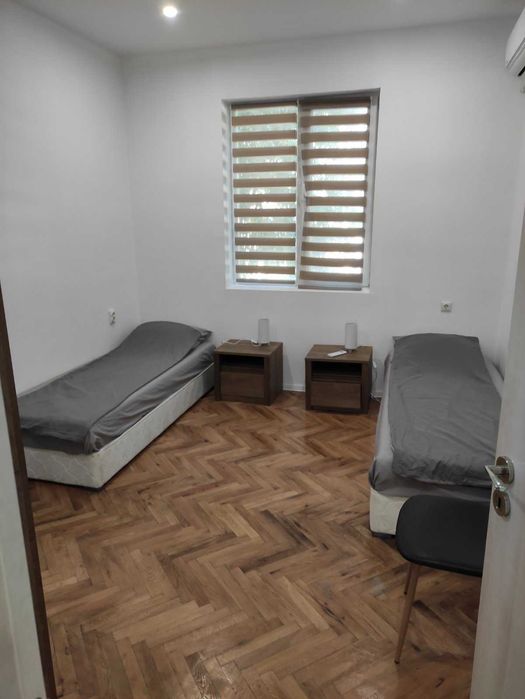 Дава се под наем Тристаен апартамент в Бургас, Център - 85 кв.м за 433.5 € - Снимка #6