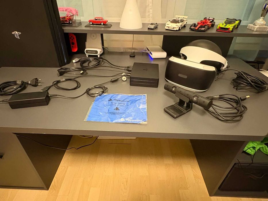 Ps4 Pro с два джойстика и VR очила