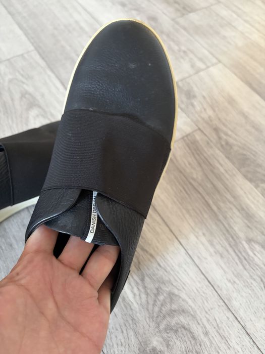 Продам женские слипоны 35 р