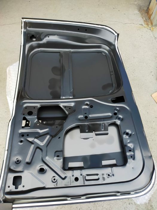 Двери лада ларгус