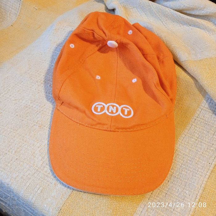 Кепки.  продам  .