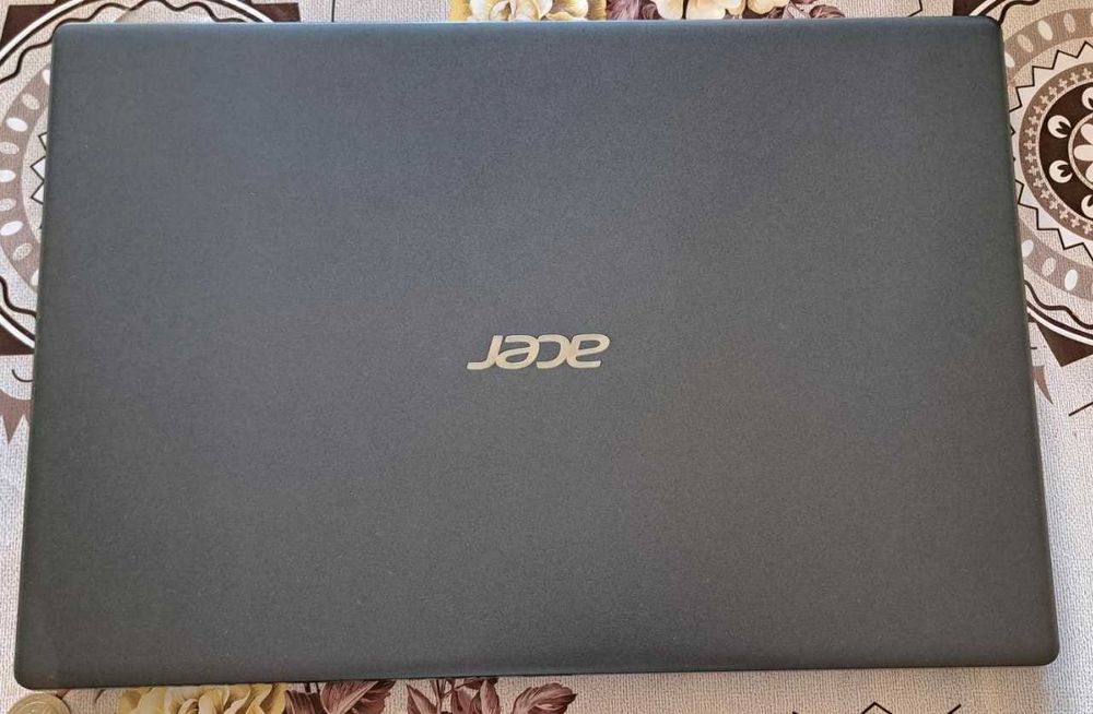 Noutbuk ideal. Kar. doc. Hammasi bor.