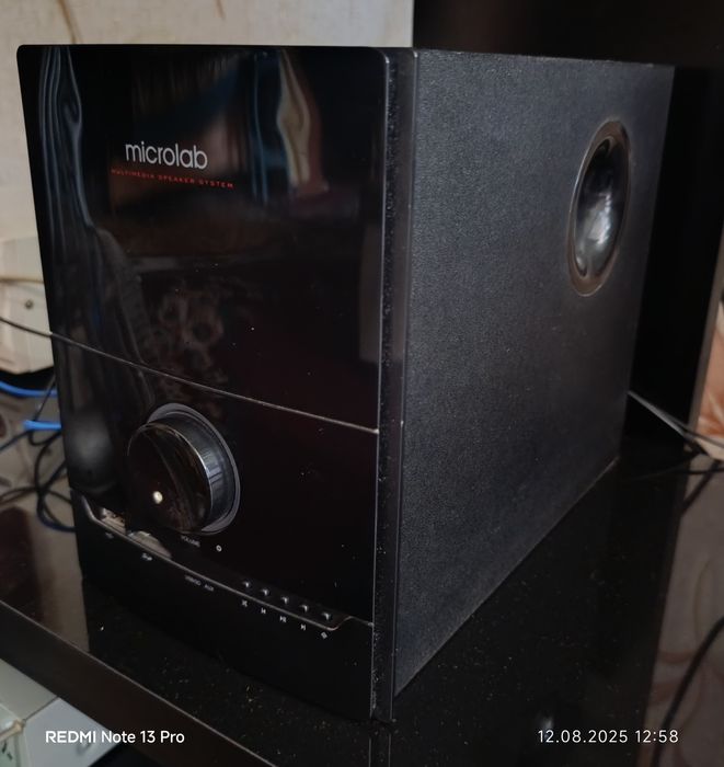 Продаю самбуфер microlab 500m