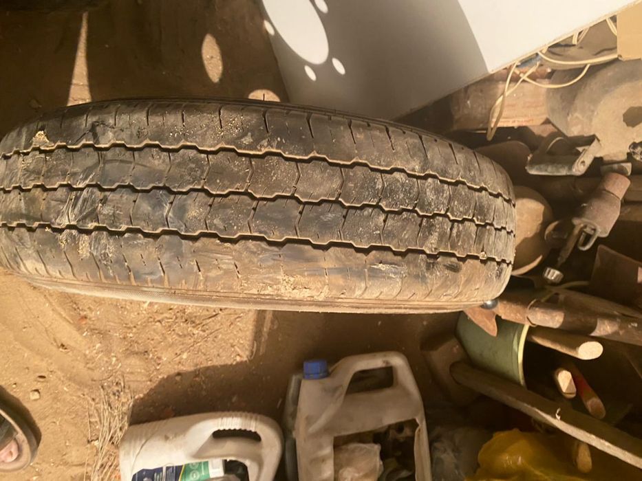 Продам покрышки с диском 185/75/16