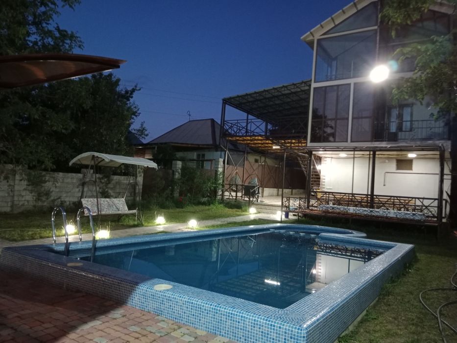 Айна Коттедж Біркөлік