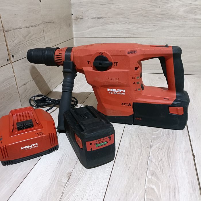 Rotopercutor mare SDS Max Hilti TE 60 A36 cu 2 acumulatori de 9Ah