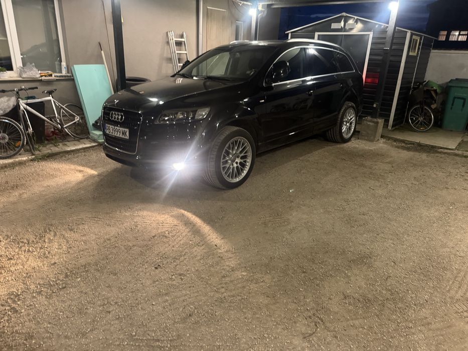 Audi q7  Топ състояние