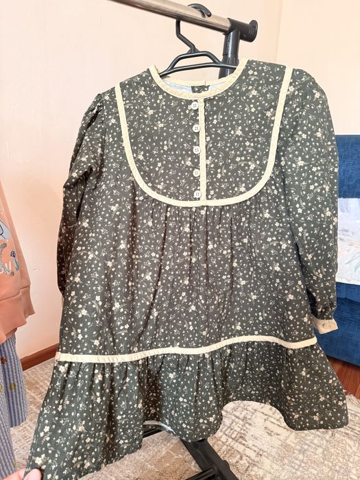 Одежда на девочку 4-6 лет