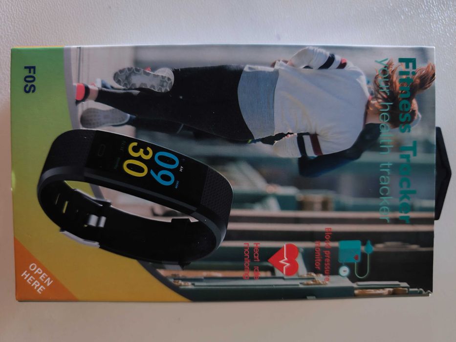 Продаю Фитнес Смарт часы,новые.