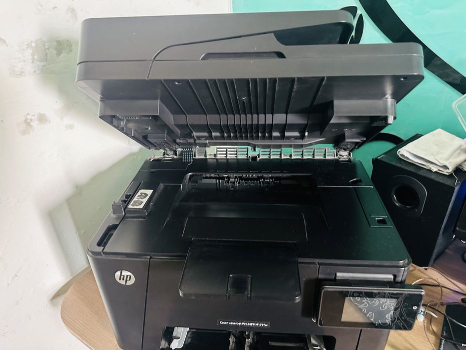 Принтер HP Color LaserJet Pro MFP M177fw