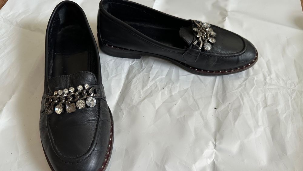 Продается женские буу обуви