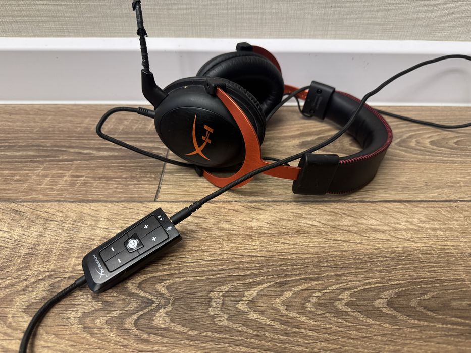 Игровые наушники HyperX Cloud