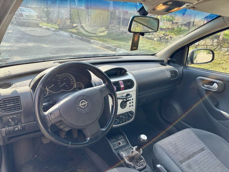 Opel Corsa 1.2 -75 кс .