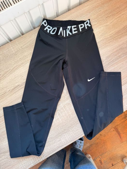 Colanti Nike ff buni pentru miscare