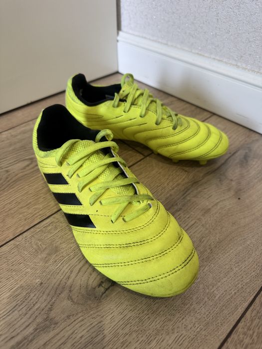 Футбольные бутсы Adidas