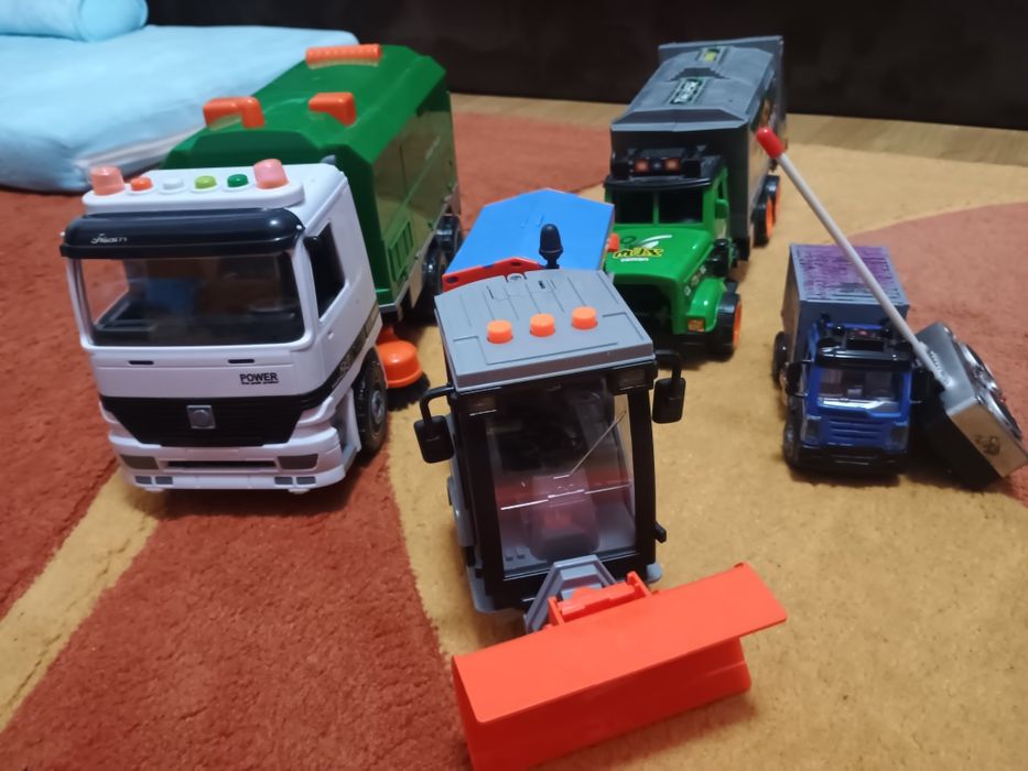 Masina de gunoi  pentru copii