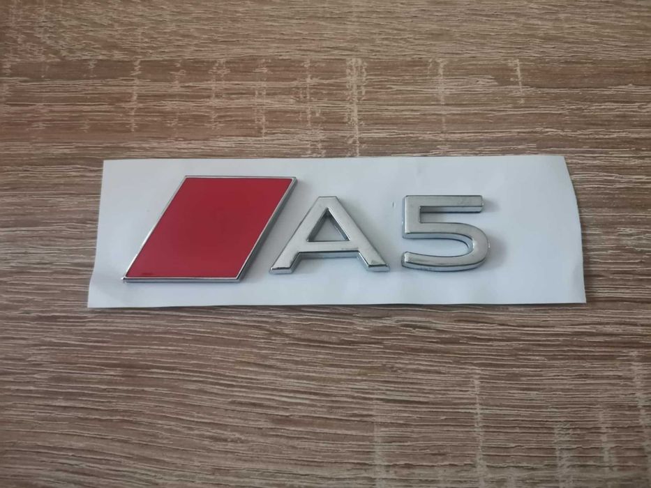 сребриста емблема Audi A5 нов стил