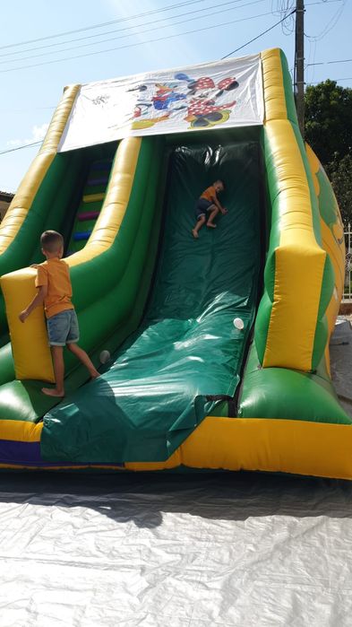 Inchiriez Topogane gonflabile pentru petreceri copii
