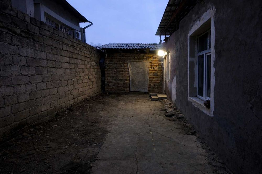 Частный дом в Дархане, внутри квартала