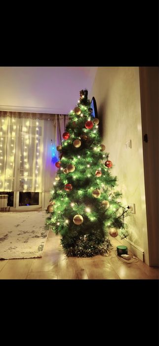 Продам елку 180 см